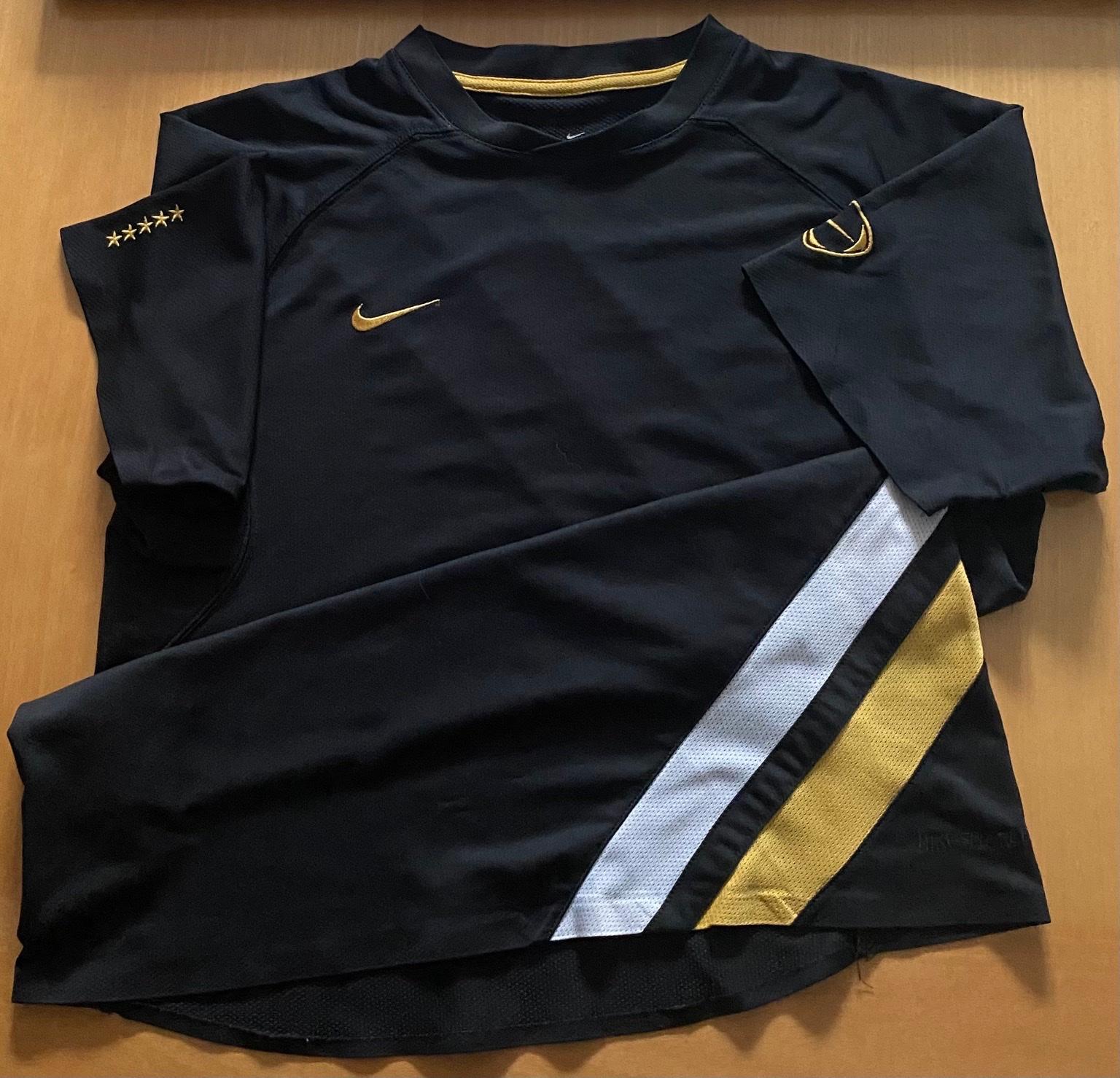 Nike T-Shirt Adidas Puma #1