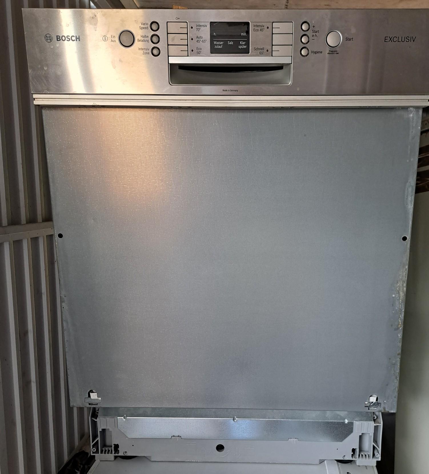 Bosch Spülmaschine unter Einbau #1