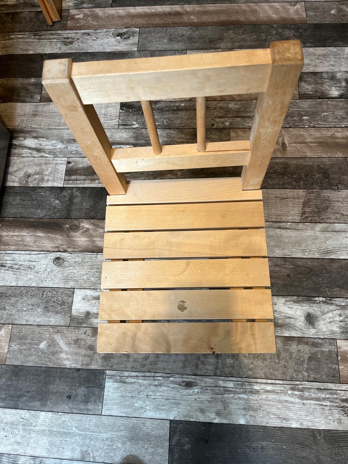 Kinder Stuhl aus Holz #1