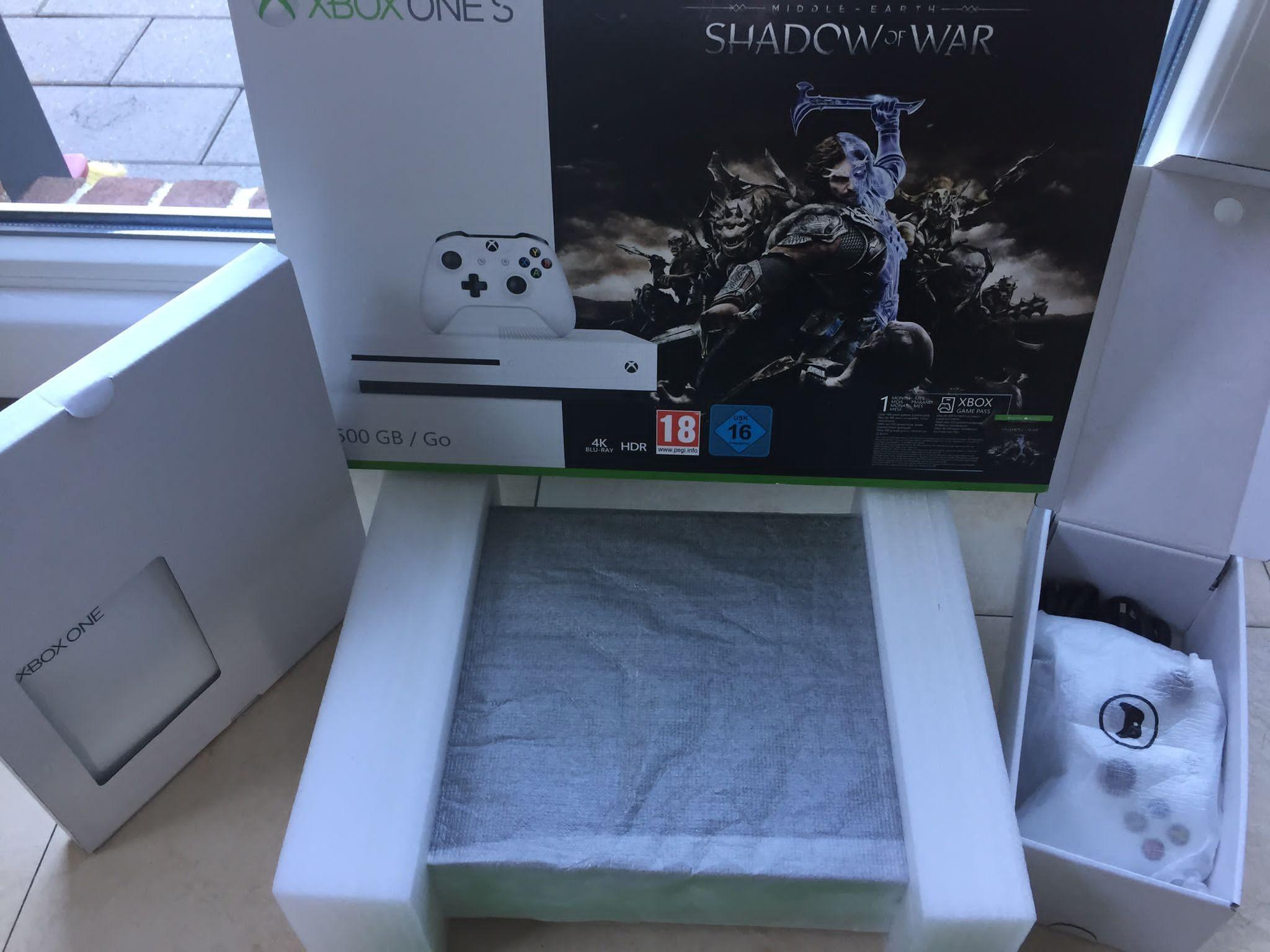 XBox One S in Weiß 500 GB komplett Wie NEU- #1