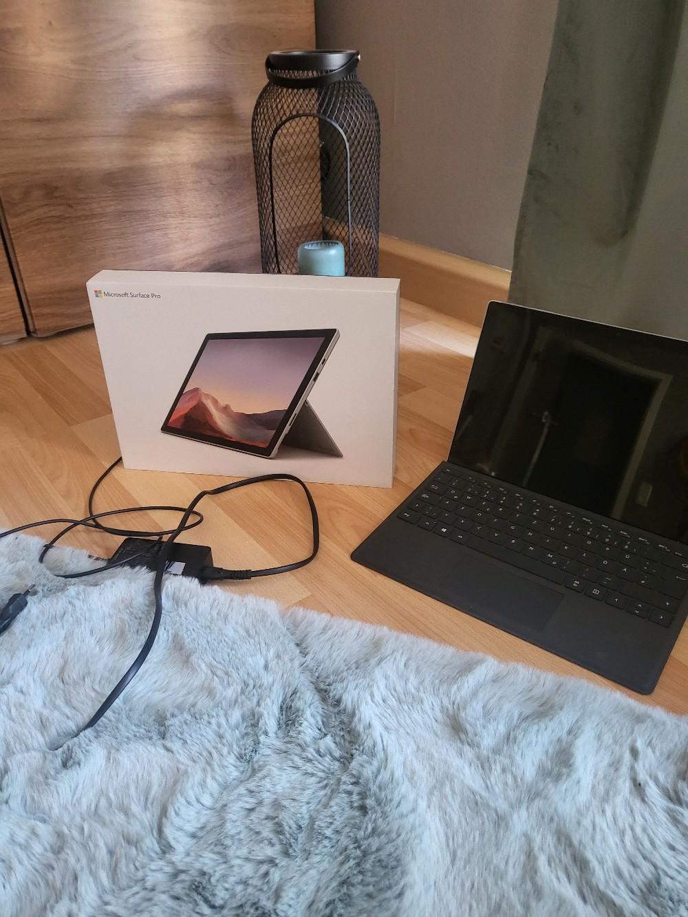 Microsoft Surface Pro 7 #1