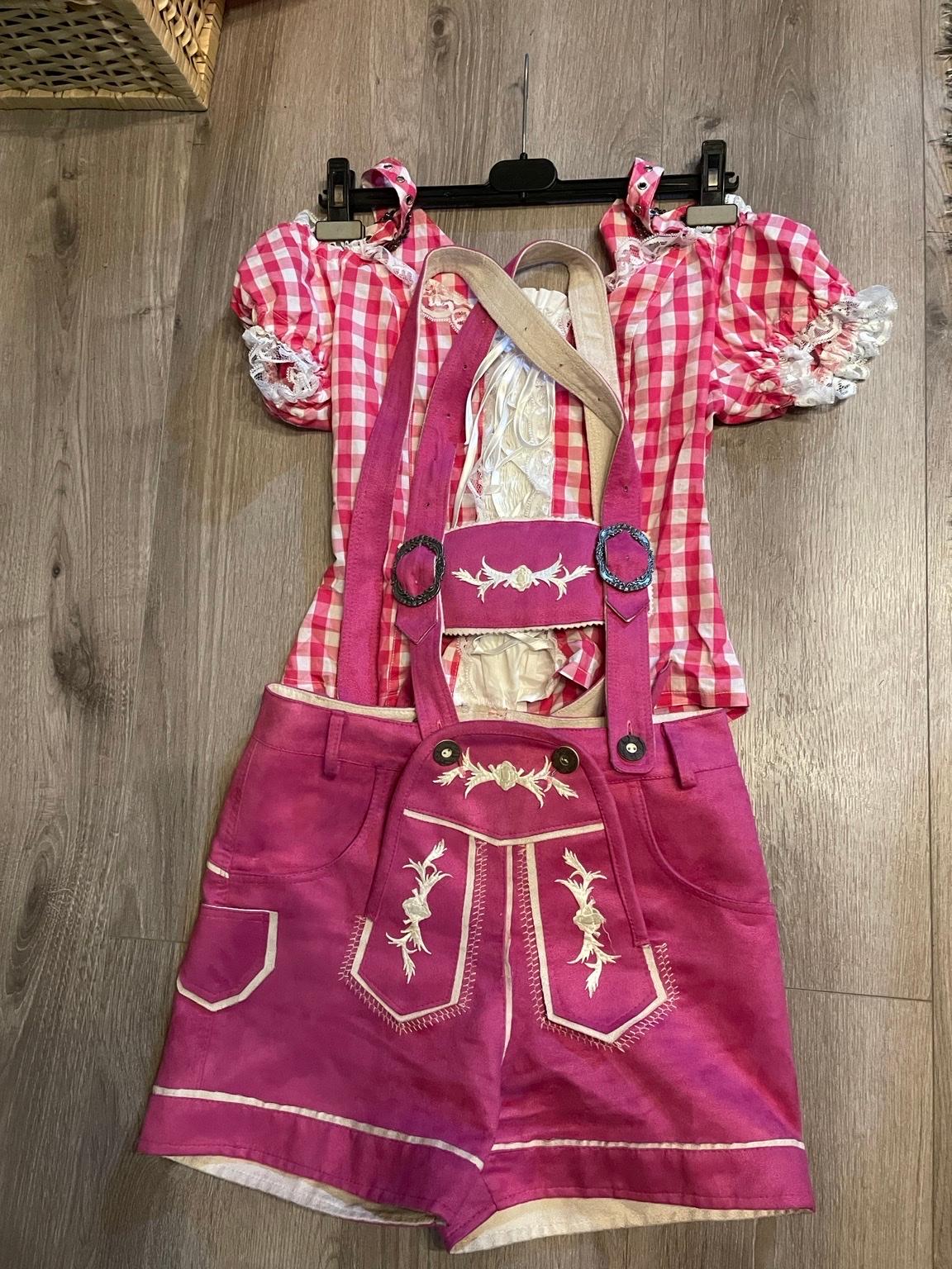 Trachtenmode Bluse und Lederhose Damen #1