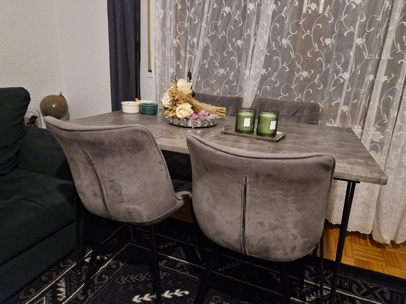 Esstisch und 4 Stühle #1