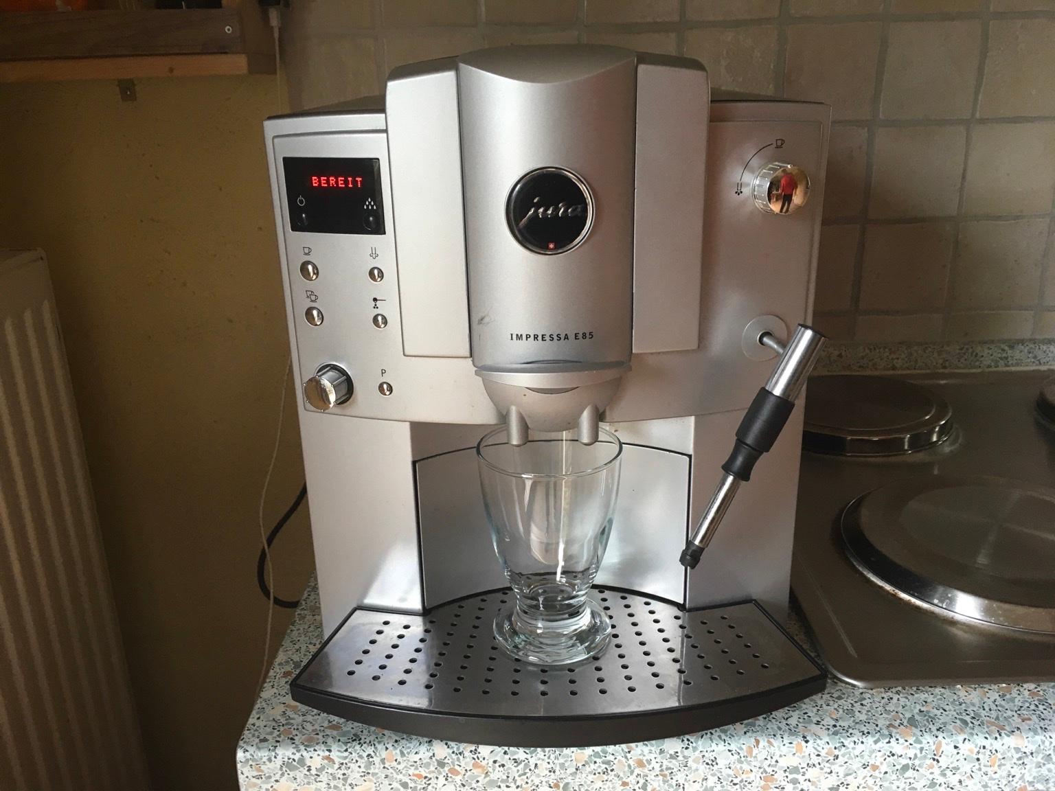 Kaffeevollautomat Jura Impressa E85 #1