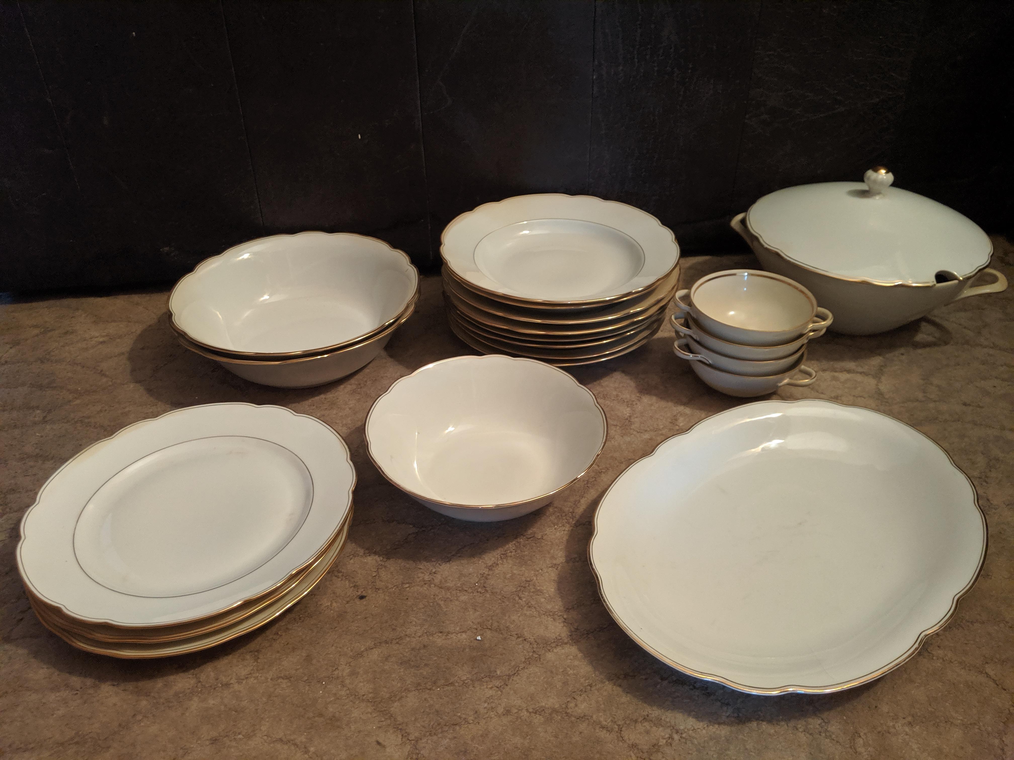 20-tlg. Porzellan Speiseservice #1