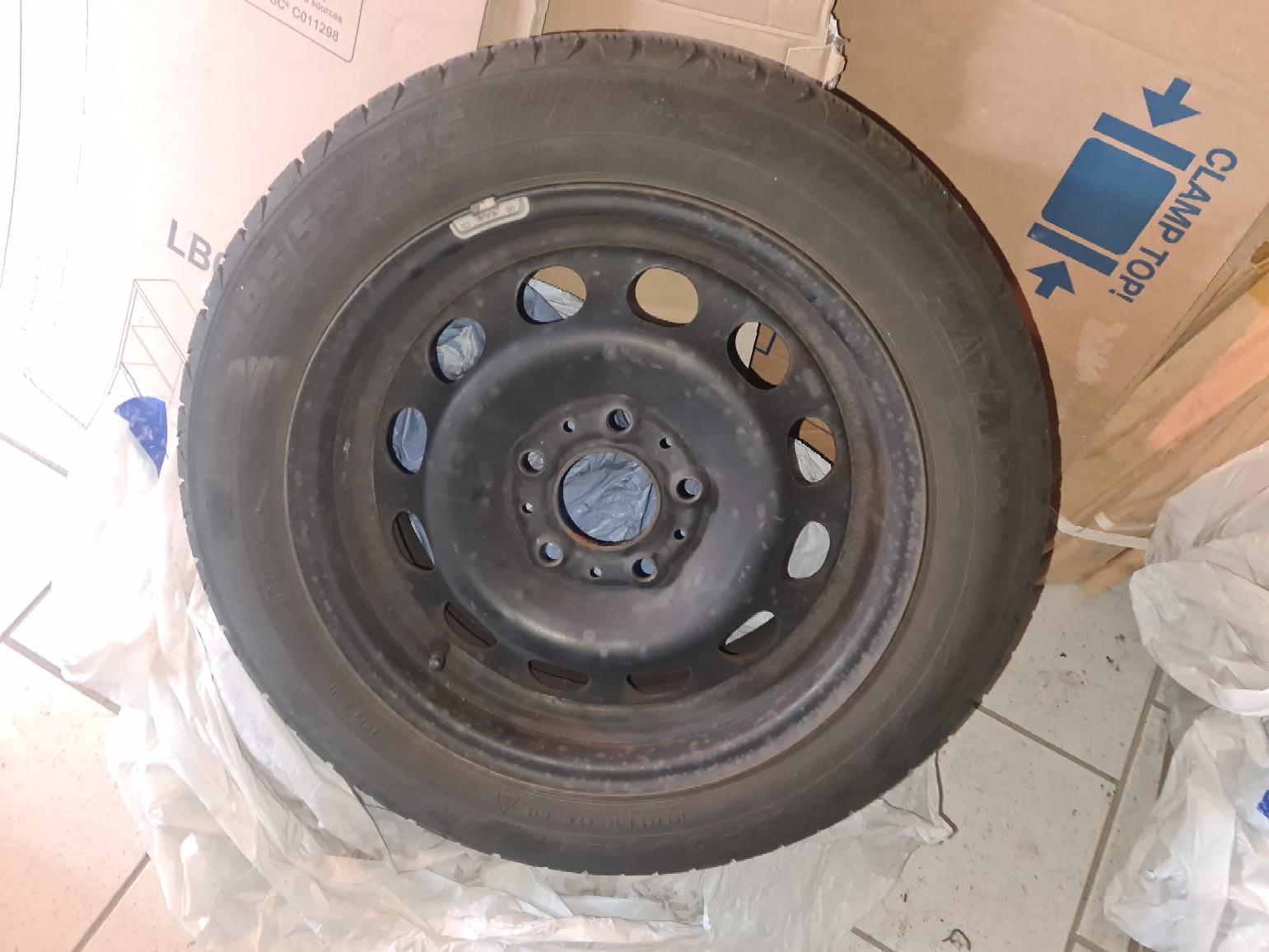 Winterreifen 195/55 R16 (16 Zoll) Stahlfelgen #1