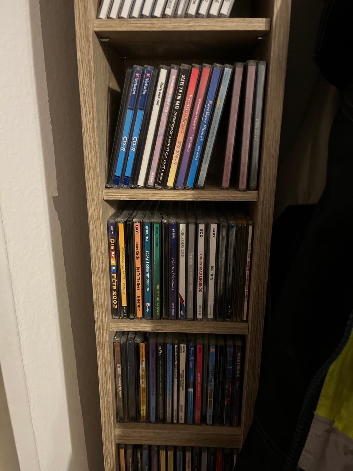 DVD Regal gefüllt #1