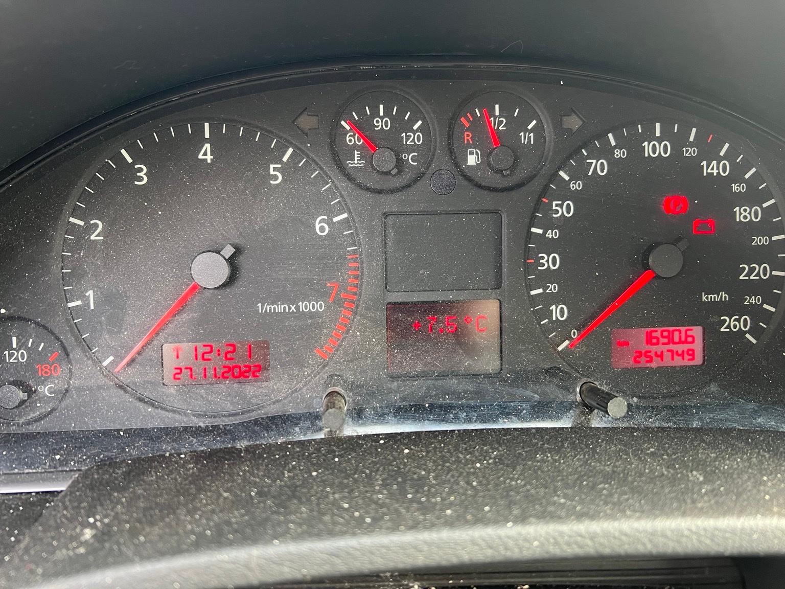 Audi A6 2.5TDI V6 #1