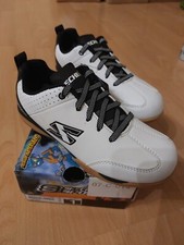 Skechers S-Light Gr 32 neu 