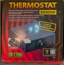Exo Terra Thermostat Doppelsteckdose 600W für Terrarien, präzise Steuerung