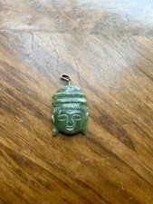 Jade-Anhänger, Kopf eines