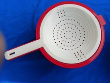 Tupper Saladin D 12  Rot-Weiß Sieb Nudelsieb