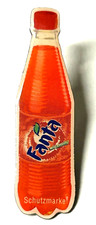 Fanta Wild Berries Flasche Pin