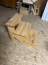 Massivholz Treppe, Breite 48cm, Höhe 55cm, Länge 68cm