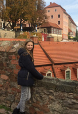 schicke warme Mädchen