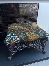 Vintage Fußhocker aus Gusseisen - William Morris gepolstert - 37 cm x 37 cm