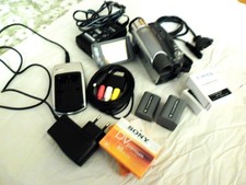 Sony DCR-HC23E PAL MiniDV Handycam Camcorder mit 2,5" LCD und Farbsucher