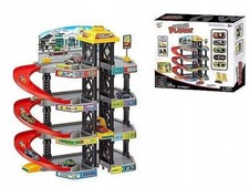 Adar Parkhaus mit 34 Teilen