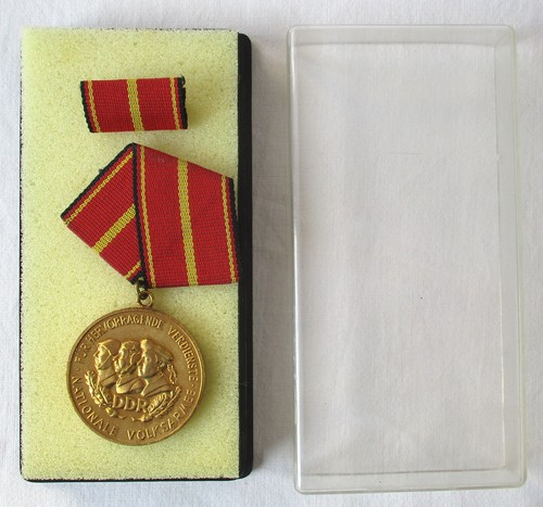 Ddr verdienstmedaille der nva - verdienstmedaille,