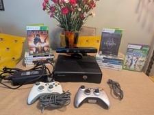 Xbox 360 Slim 250GB Bundle Konsole & Kinect Sensor, 2 x Controller, 13 Gratis Spiele