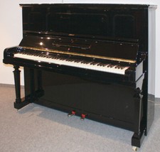 Klavier Steinway & Sons K-132