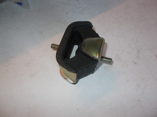 Motorhalterung vorne fiat 131 - motorhalterung,