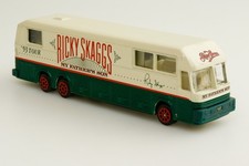 Road Champs - Eagle Coach Tour Bus Ricky Skaggs 1993 - 1 : 64 - Excellent