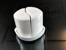 Porzellan Salzstreuer