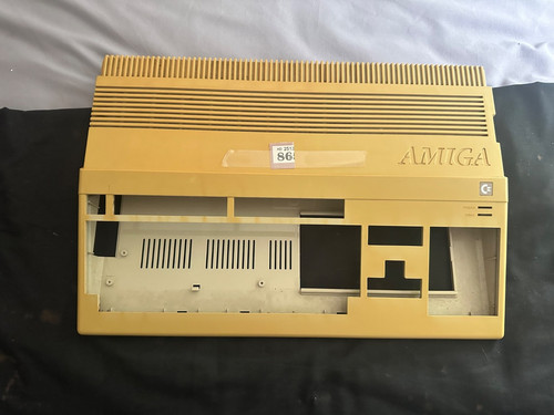 Amiga 500 gehäuse schrauben - amiga,