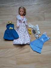Vintage Sindy Doll Pedigree Sindy Puppe mit Sindy´s Fashion   70er Jahre 