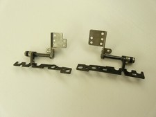 Display Scharniere aus einem Lenovo Y50-70