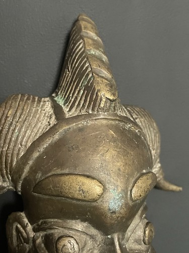 Alte bronze maske skulptur - alte,