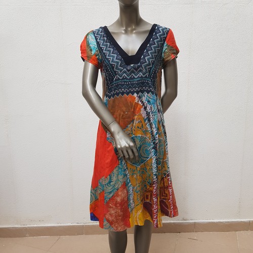 Farbenfrohes kleid von - farbenfrohes,