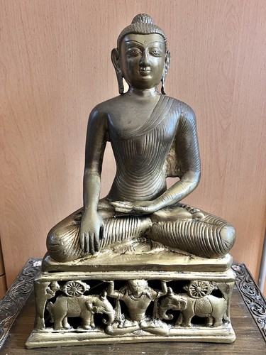 Buddha shakyamuni auf hohem - auf,