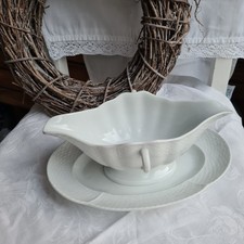 Sauciere mit schönem Körbchenmuster in weiß, alt, Soße 