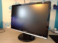 Samsung Gamer Monitor SyncMaster Hohe Contrast Reaktionszeit 2ms Guter Zustand