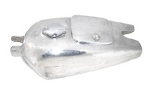 Reproduktion Benzin Gas Tank