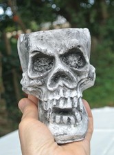 Totenkopf Aschenbecher aus Stein Skull Gothic Halloween Deko schwer - UNBENUTZT