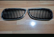 Original BMW 3er E90 E91 Nieren Kühlergrill 224059-10 links und rechts 