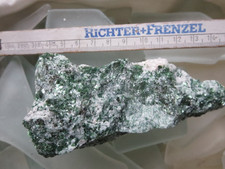 Fuchsit grüner Glimmer chromhaltiger Muskovit 188 g Rohstein  unbehandelt