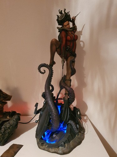 Statue pulp vixens - statue,