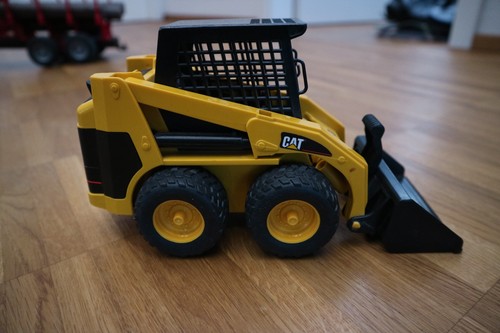 Bruder car caterpillar - bruder,