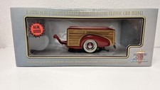 Modellauto 1/18 Woody Trailer Motor City Classic Real Wood rot OVP