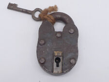 Altes Vorhängeschloss Bügelschloss mit 1 Schlüssel Repro rostig & alt Dekoration