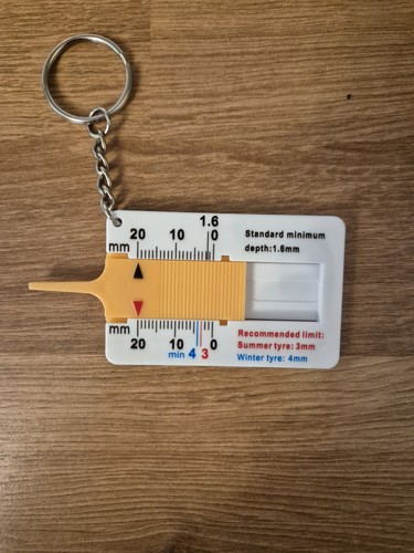 Reifenprofiltiefenmesser