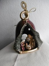 Porzellan  Steingut Glocke groß  mit Krippen Figuren - dunkelrot  ca. 25 x 18 cm