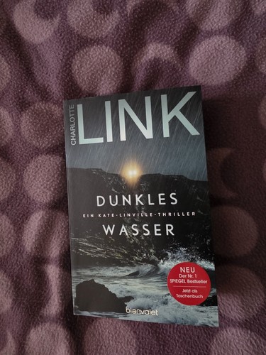 Dunkles wasser von - dunkles, charlotte