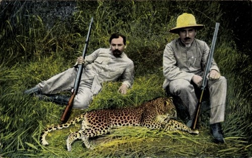 Erlegter leopard ost - ak,