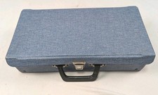 MC Koffer mit 24 Kassetten Sammelbox Kassettenkoffer Retro Vintage 70er 80er Box