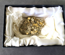 Großer pyrit stufe 211 - —,